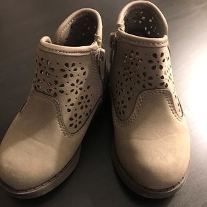 OshKosh Suede Boots